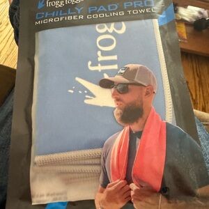 New in package. Froggs toggs chilly pad pro microfiber cooling towel blue